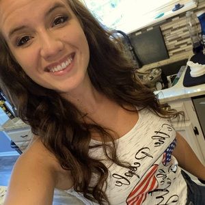 Meet your Posher, Michaella